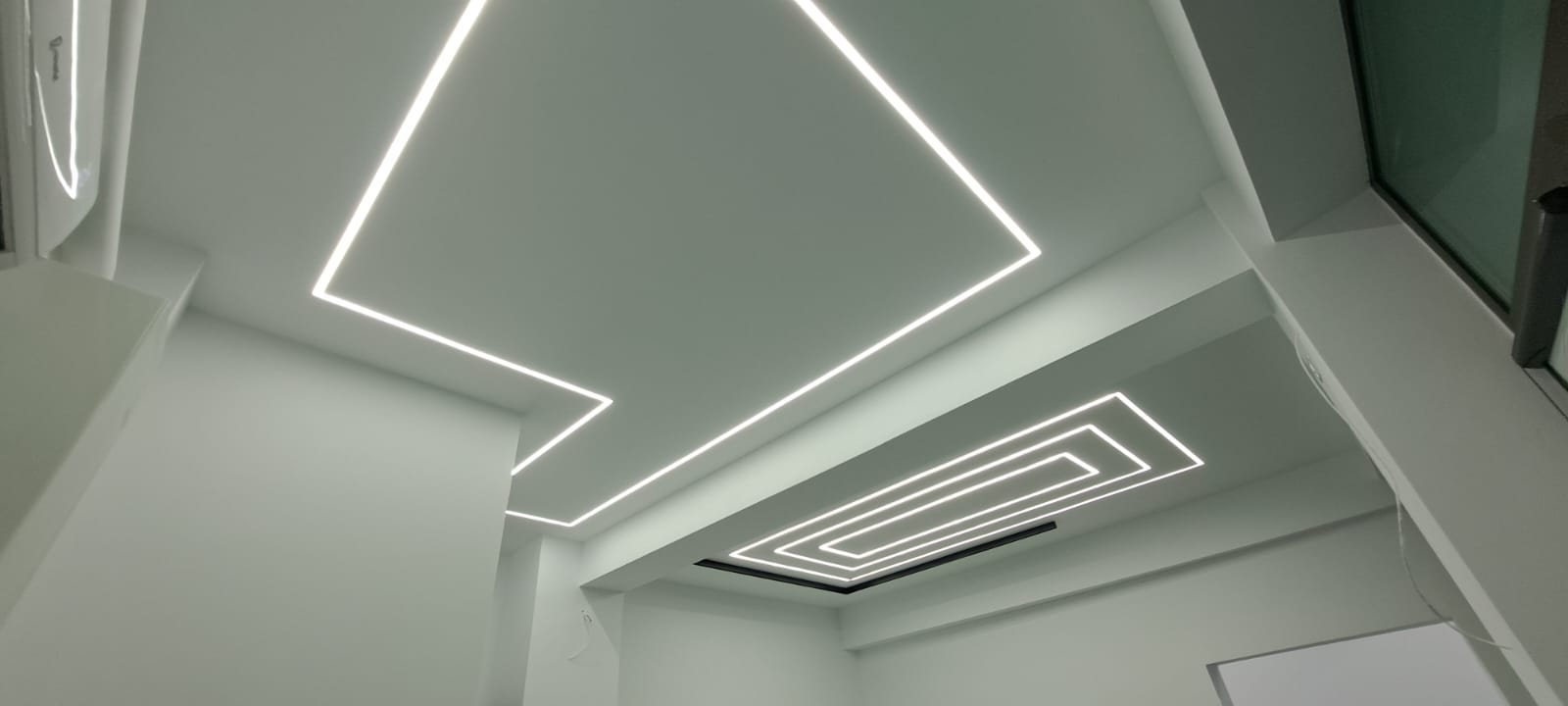 Echipa Urban Deco Art la lucru in Cluj